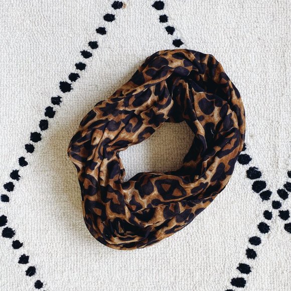 Animal Print Scarf - Picture 4 of 4